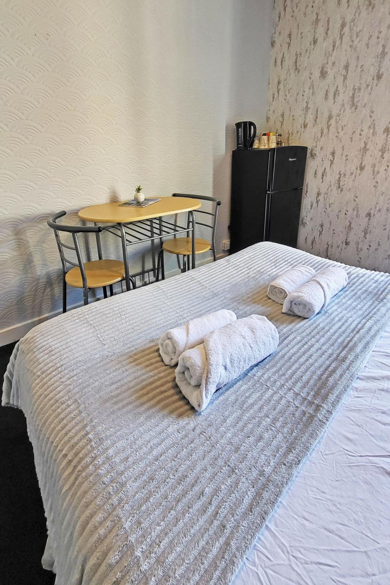 Spacious Room Londres Extérieur photo