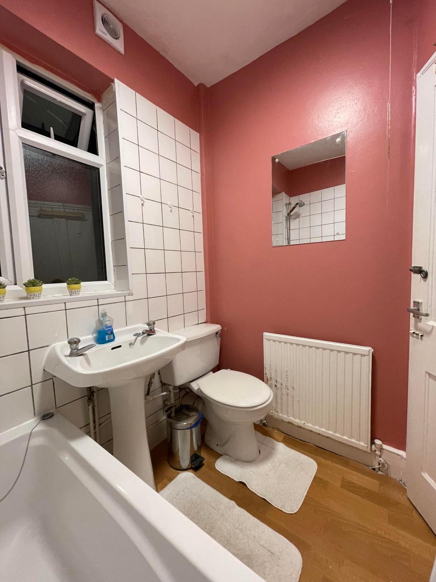 Spacious Room Londres Extérieur photo